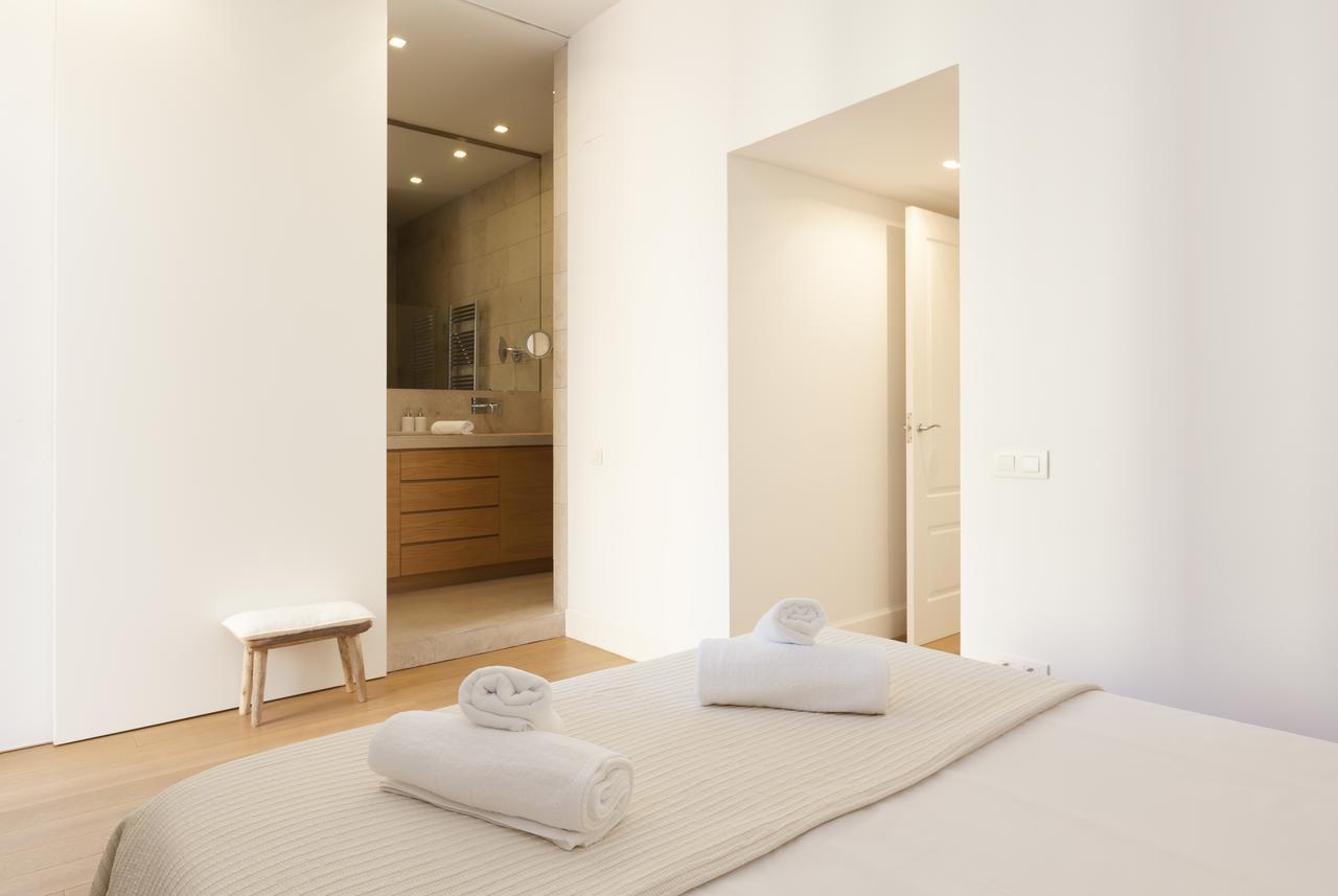 Ferienwohnung Click&Flat Luxury Sant Joan Barcelona Exterior foto
